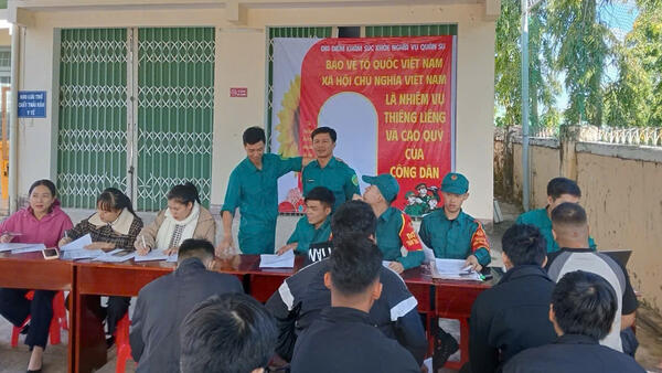 PHƯỜNG ĐĂK BLA TỔ CHỨC KHÁM TUYỂN NGHĨA VỤ QUÂN SỰ VÀ CÔNG AN NHÂN DÂN NĂM 2026